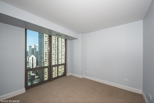 Building Photo - 2 E Erie St