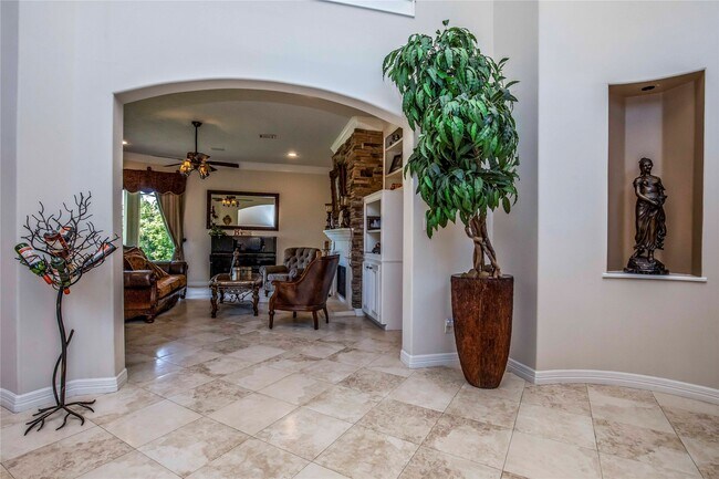 Building Photo - 25219 Hideaway Run Dr