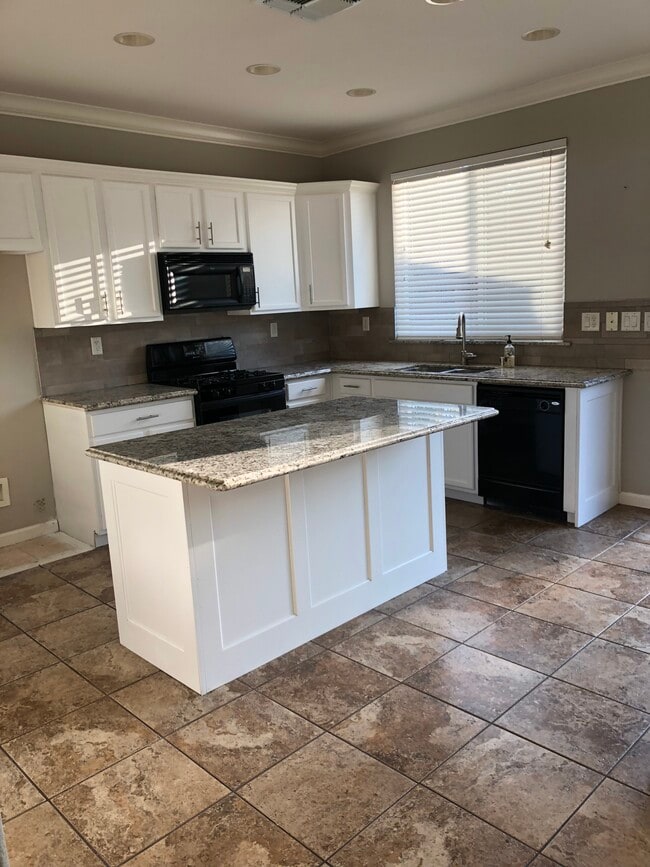 Building Photo - 554 Watercourse Ln
