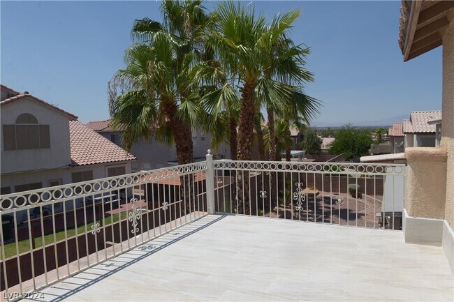 Building Photo - 6527 Tulip Garden Dr