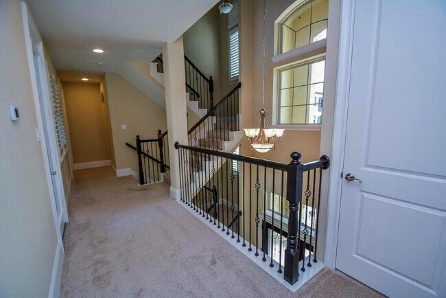 Building Photo - 15907 Court St