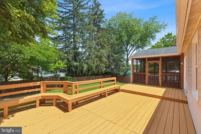 Building Photo - 8326 Briar Creek Dr