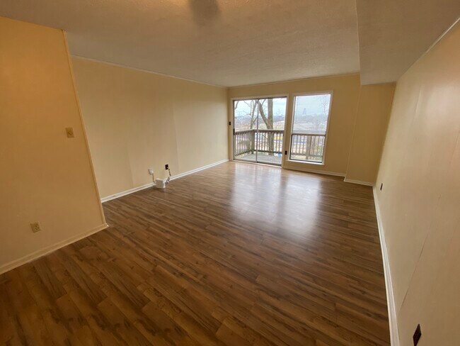 Building Photo - 2831 John F Kennedy Blvd
