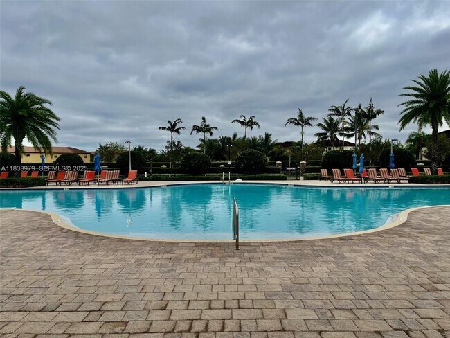 Building Photo - 146 SE 34th Terrace