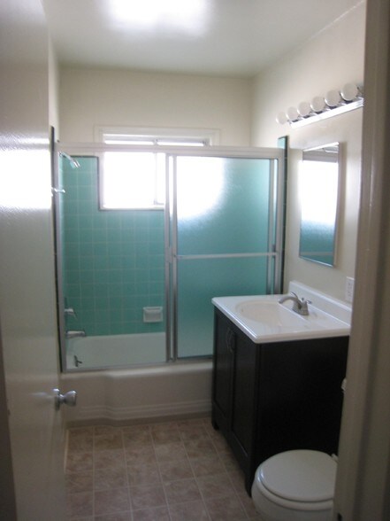 Bathroom - 11933 W Magnolia Blvd