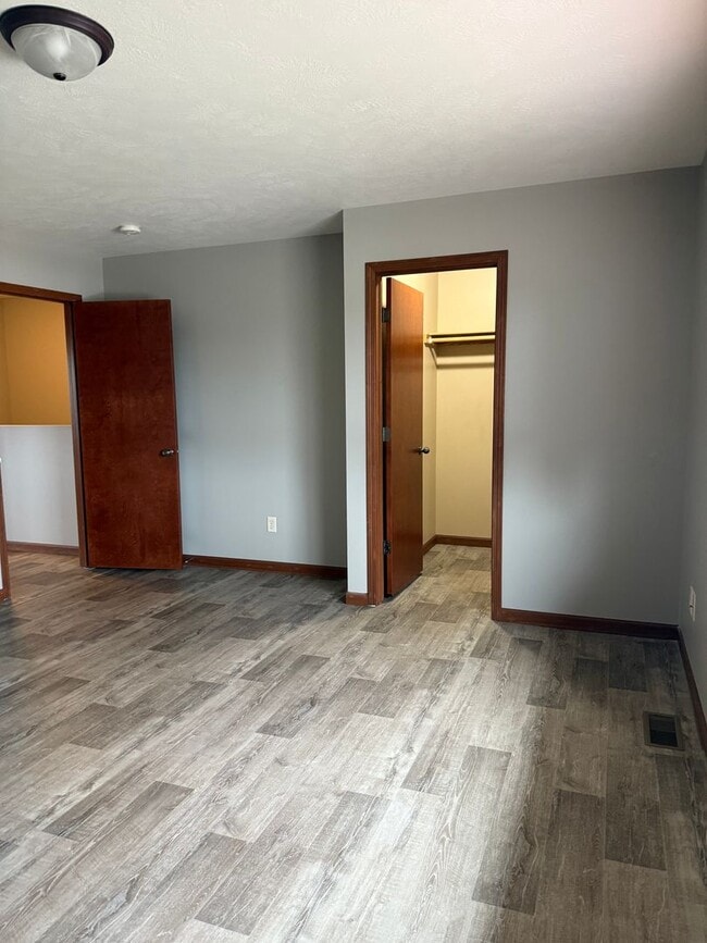 Building Photo - 3708 W 93rd St