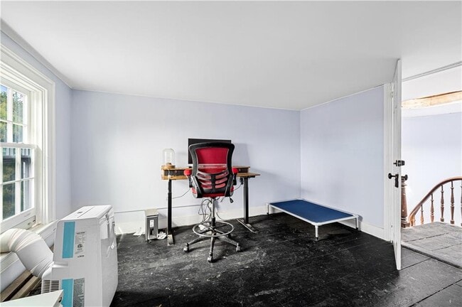 Building Photo - 34 Congdon St