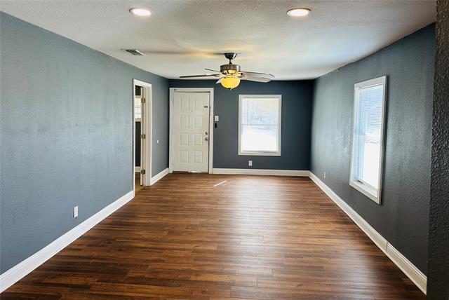 Building Photo - 2801 Ennis Ave