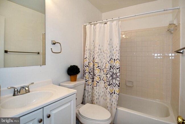 Building Photo - 6125 Trident Ln