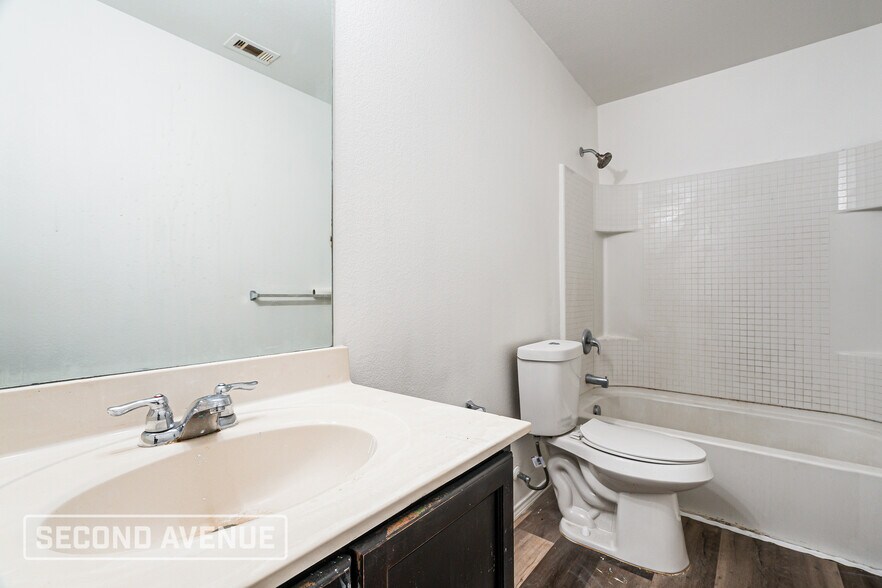 Building Photo - 1420 Abby Creek Dr