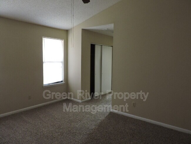 Building Photo - 8710 Pinevalley Ln
