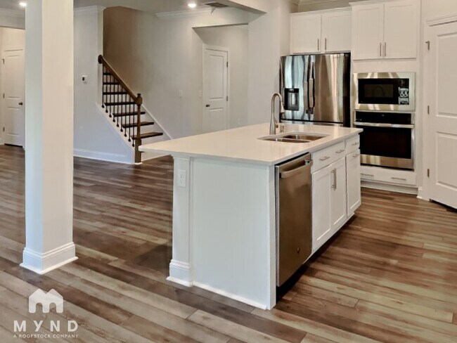 Building Photo - 395 Jorpaul Dr