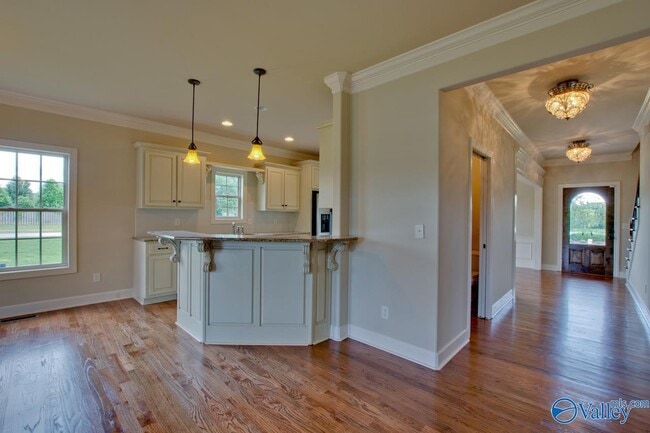 Building Photo - 4905 Saddle Ridge Dr SE