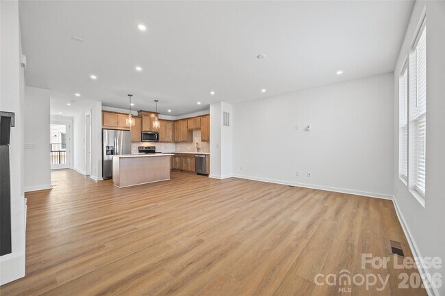 Building Photo - 7216 Westrow Ave