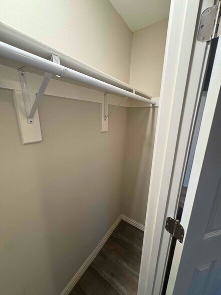 Building Photo - 2334 W Denman St