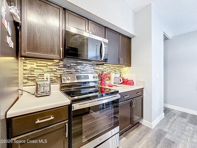 Building Photo - 1614 Earlham Ave NW