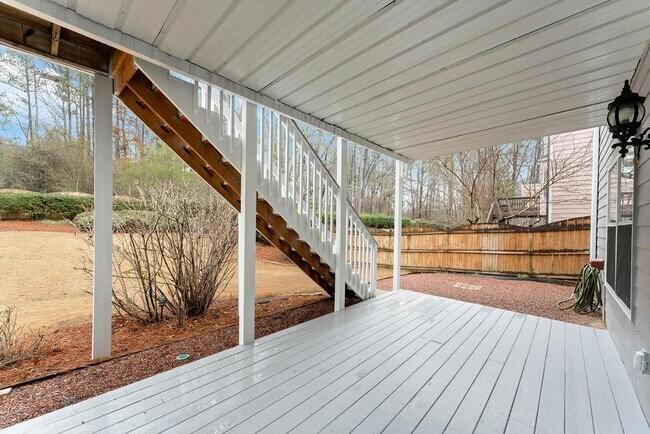 Building Photo - 2309 Wickingham Dr NE