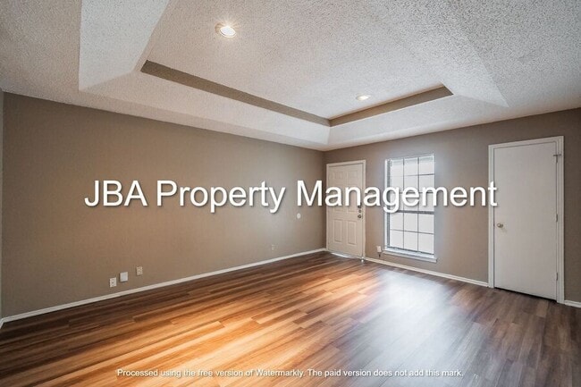 Building Photo - 807 White Rock St