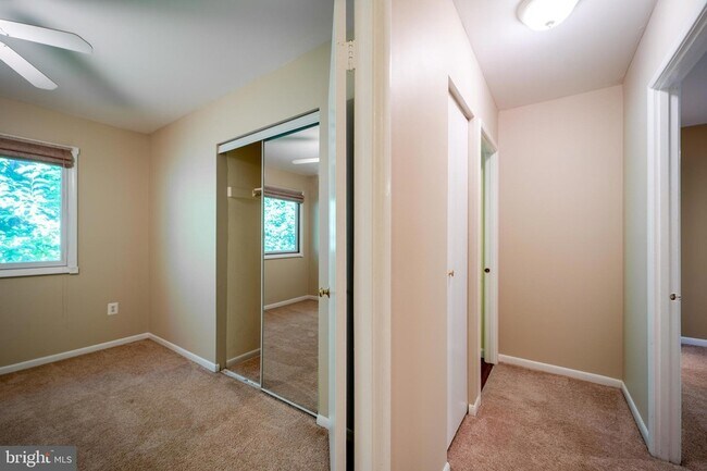 Building Photo - 2455 Pyrenees Ct