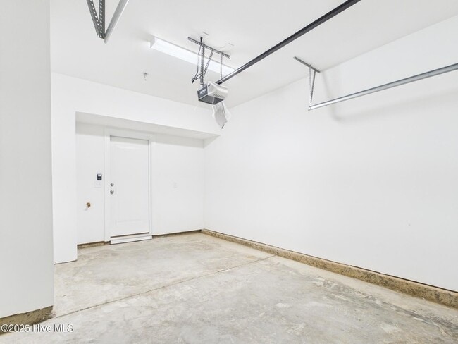 Building Photo - 1259 Shaw View Aly