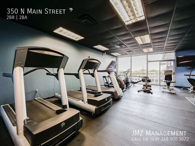 Building Photo - 350 N Main St