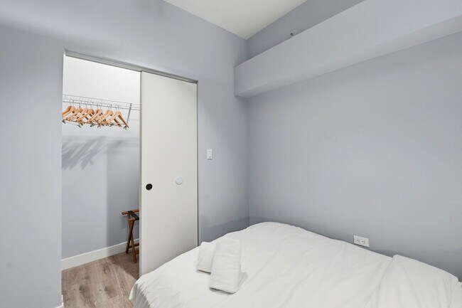 Building Photo - 417 S Dearborn St