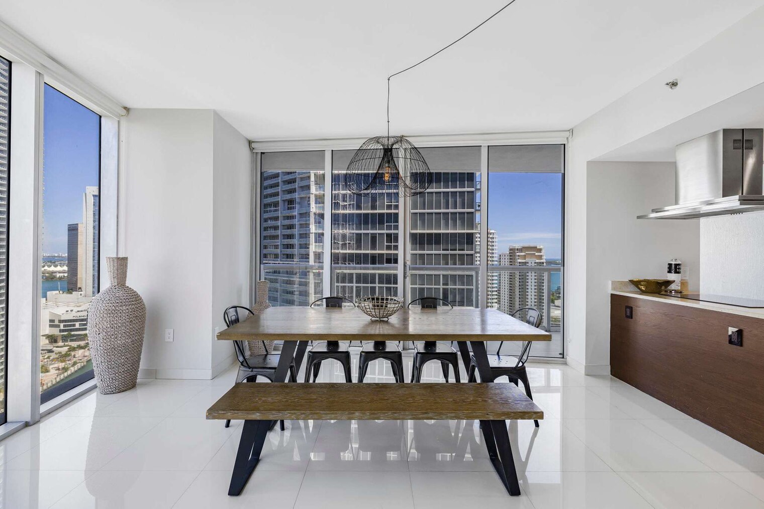 Building Photo - 485 Brickell Ave