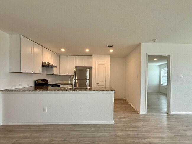 Building Photo - 5506 Basil Chase