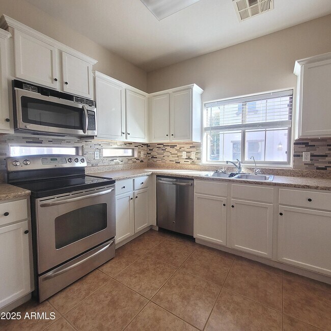 Building Photo - 17760 W Woodrow Ln