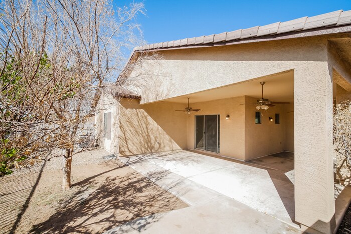 Building Photo - 5033 W Harwell Rd