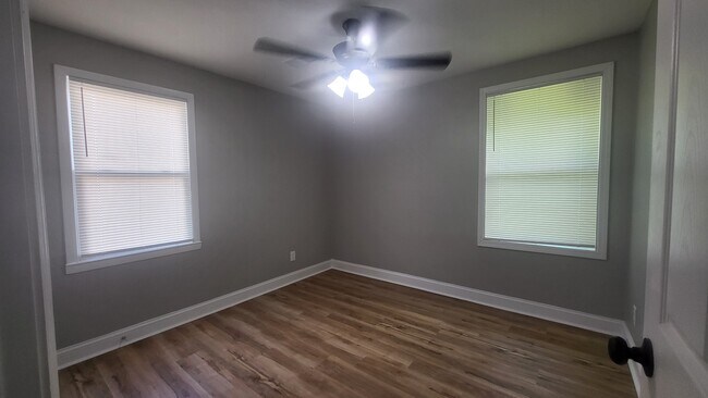 Building Photo - 4220 Gailwood Ave