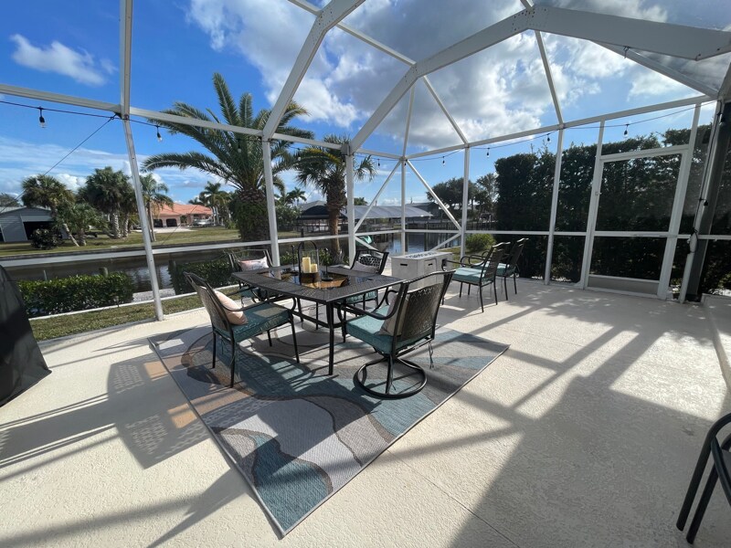 Building Photo - 3354 Dover Dr