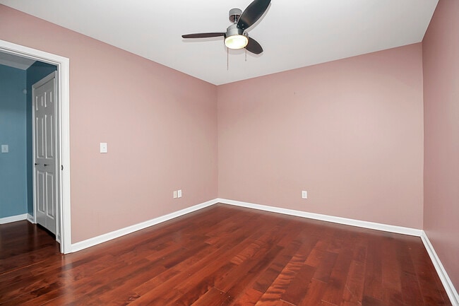 Building Photo - 3415 Fallowbrook Forest
