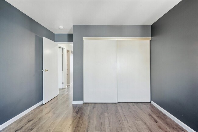 Building Photo - 1050 S Monaco St Pkwy