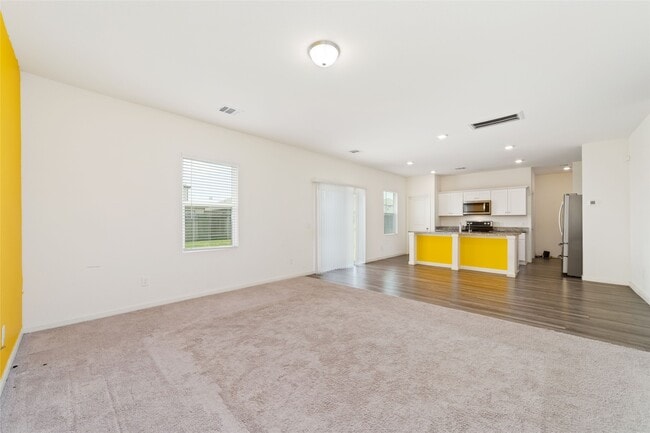 Building Photo - 1001 Wild Enclave Ln