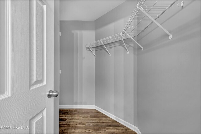 Building Photo - 4609 McClelland Dr