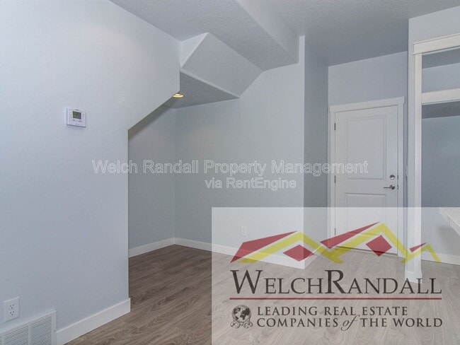 Building Photo - 1177 W Jackson Ave