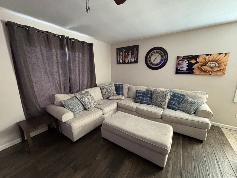 Building Photo - 4012 E 27th St