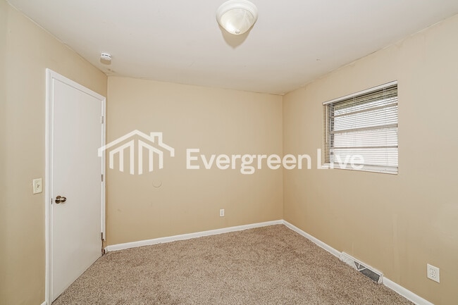 Building Photo - 3322 Bonds Ave