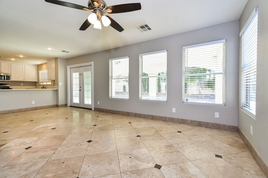 Building Photo - 8429 Shady Pines Dr