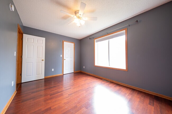 Building Photo - 10415 Ponds Way