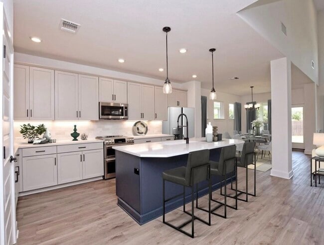 Building Photo - 920 Ray Berglund Blvd