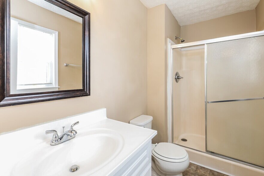 Building Photo - 17 E Wedgewood Cir