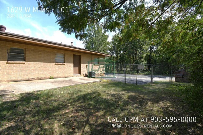Building Photo - 1629 W Mims St