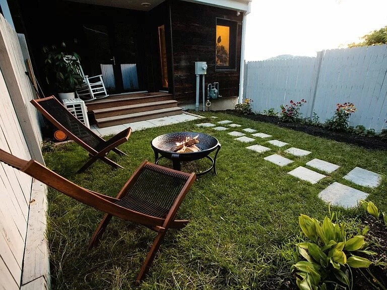 Building Photo - 803 54th St