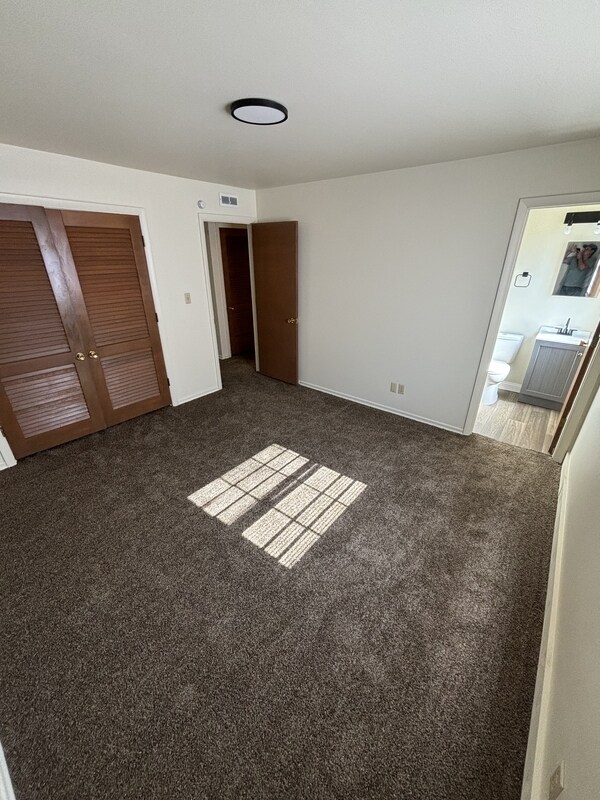 Building Photo - 2014 W Woodriver Dr