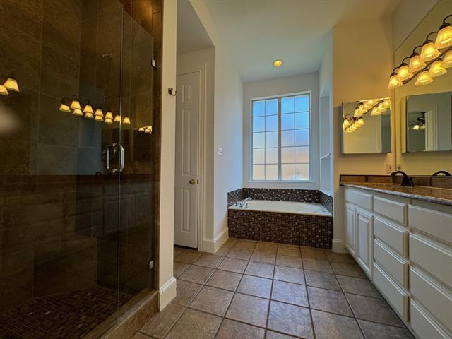 Building Photo - 3780 Navarro Way