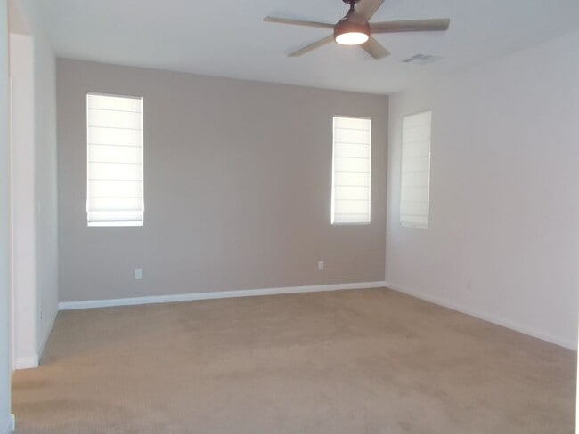 Building Photo - 1401 Cattail Falls St