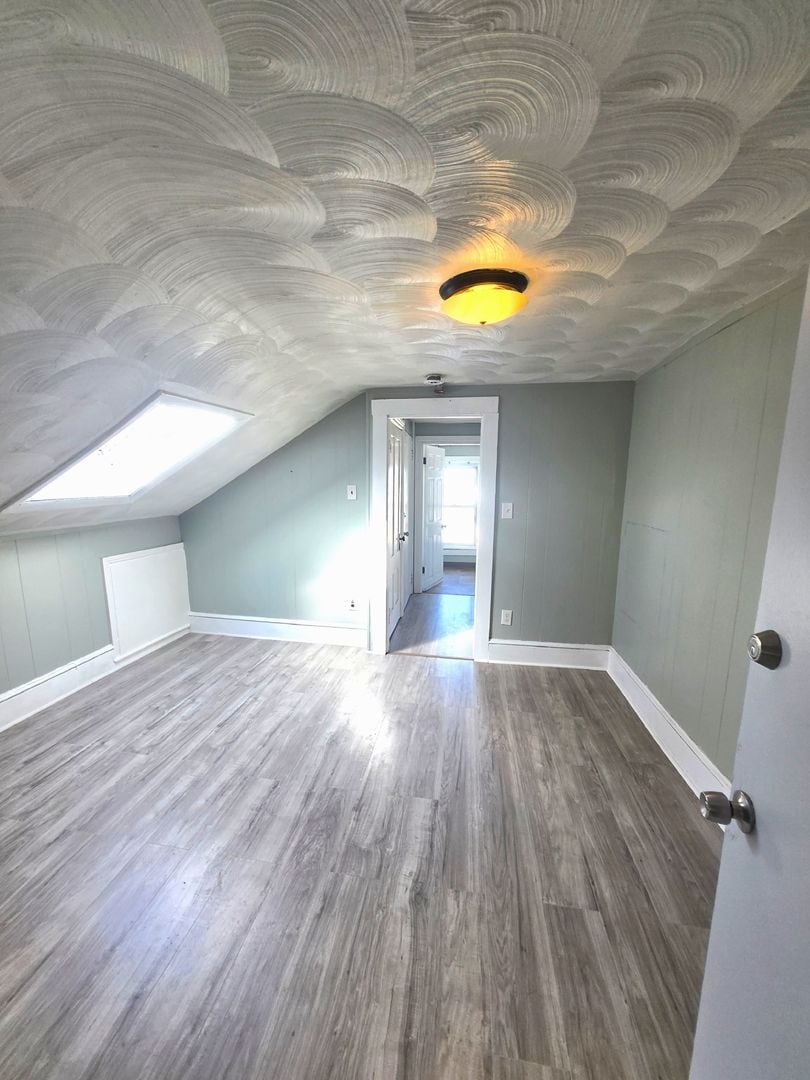 Building Photo - 36 Hilton St