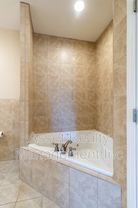 Building Photo - 306 White Cap Ln